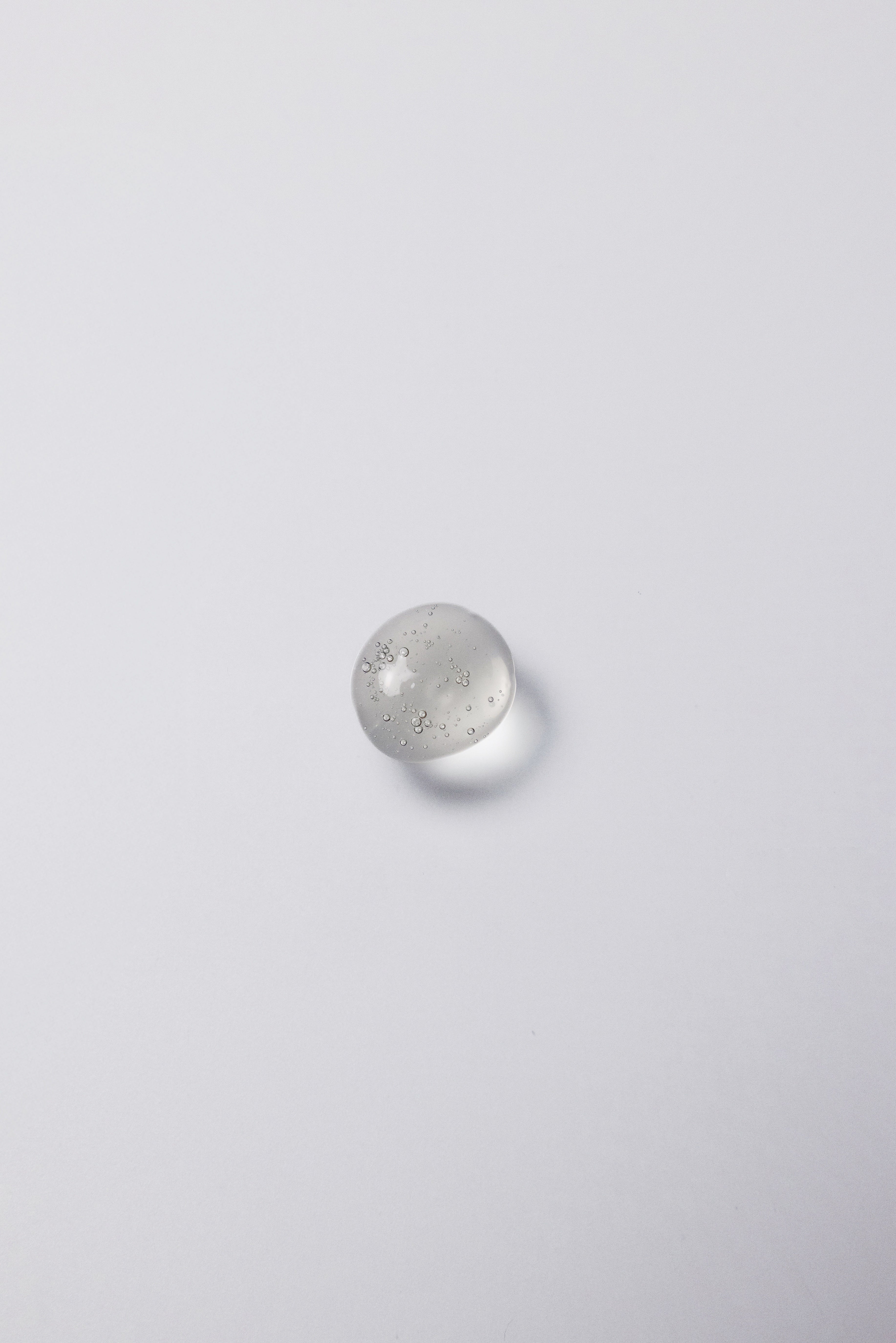 Biocinamide silky texture swatch — Aliangé niacinamide barrier serum formula close-up