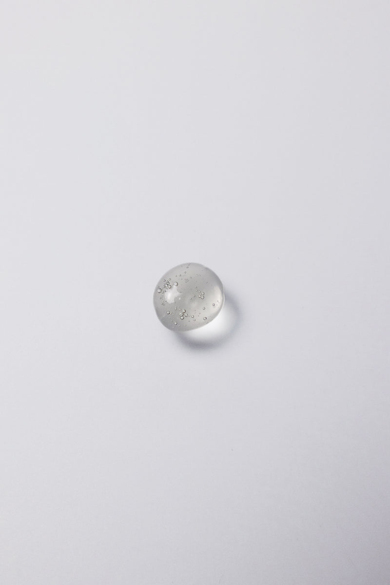 Biocinamide silky texture swatch — Aliangé niacinamide barrier serum formula close-up