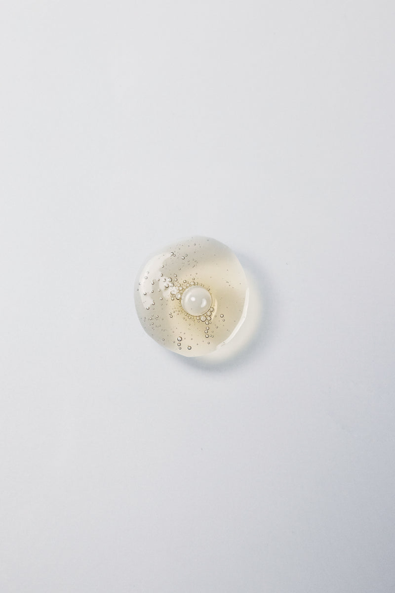 Brightening Serum golden texture swatch — Aliangé Kakadu plum vitamin C formula close-up